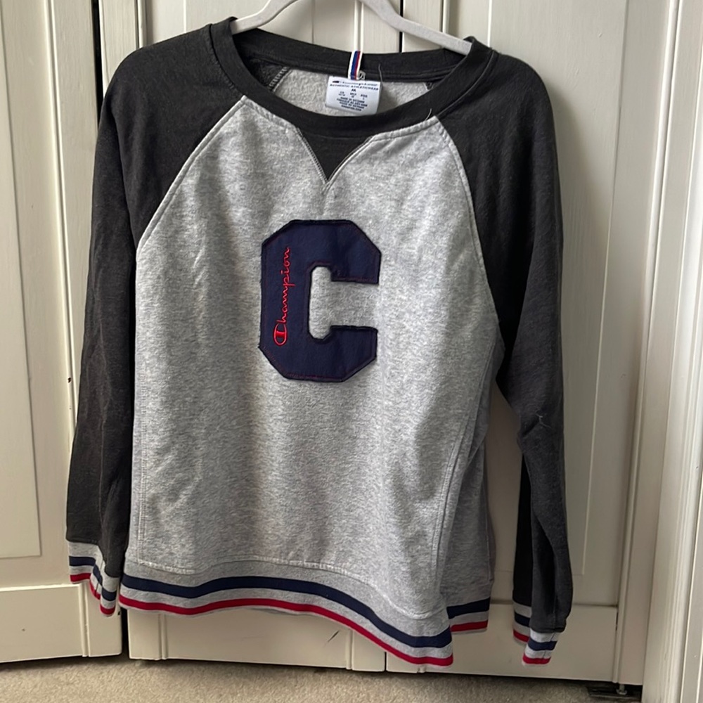Kids Champion vintage crewneck size M